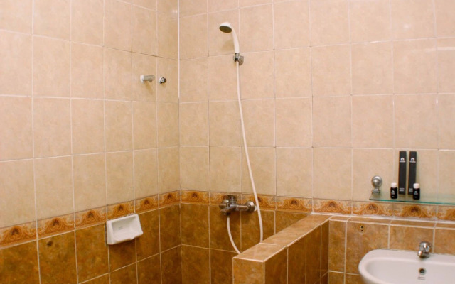 Homey And Simply Look 1Br At Puri Garden Apartment