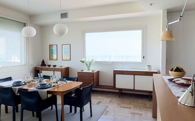 Luxury Majestic Penthouse Apartment