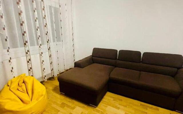 Big Modern Apartment Quiet area near Spitalul Judetean AS6