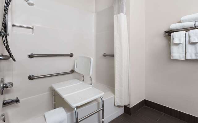 Baymont by Wyndham Waterloo