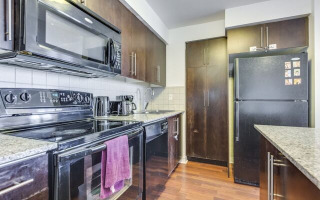 Newly Decorated 2BR Executive Suite - Great View