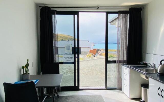 Galaxy Lake View Studio