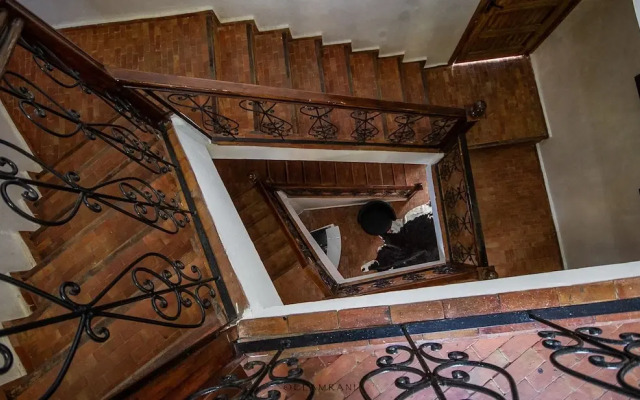 Hotel Ziryab