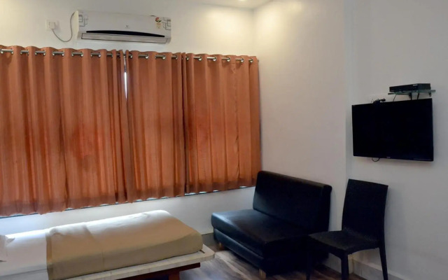 OYO 1959 Hotel Raj