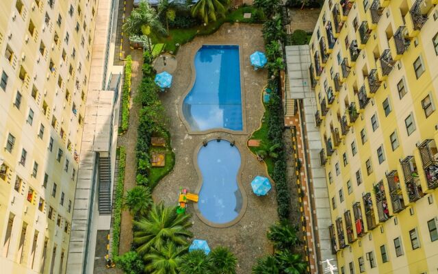 Cozy And Warm 2Br At Kebagusan City Apartment