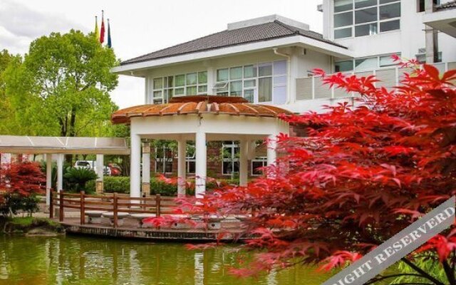 Wangfeng Gaden Hotel