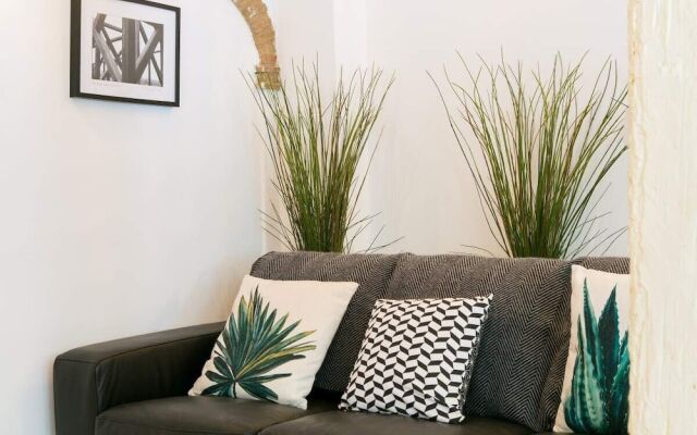 Original Photographers Studio Apartment in Alcântara