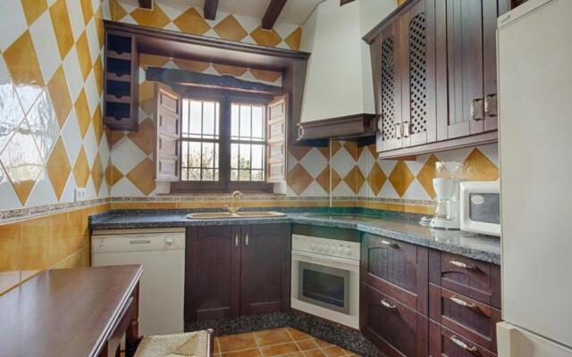 Cada Adrian Almachar by Ruralidays