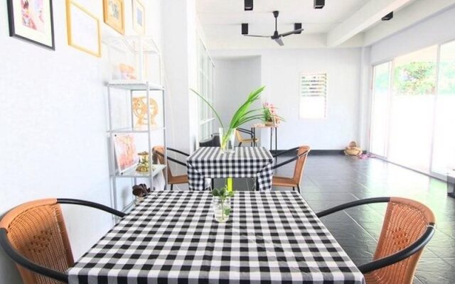 My Sweet Orange Tree Apartment