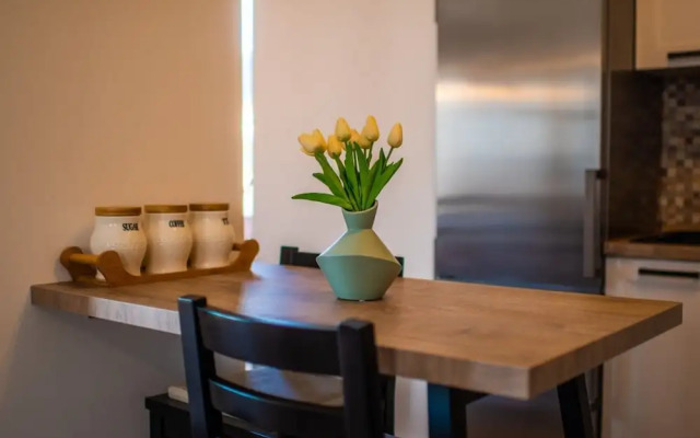 Charming and Tranquil Kastel Gomilica Apartment With Balcony and Patio