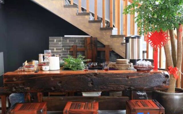 Xianju Xiangye Hanshe Inn (Shenxianju Tourist Center Branch)