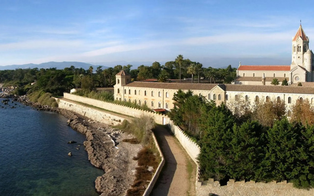 Hotel America