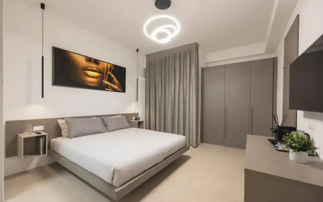 Luxury Station Suite