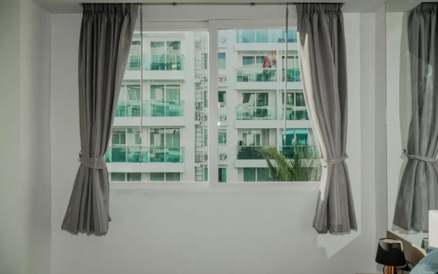 Amazon Apartments by Apartwell