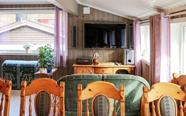 10 Person Holiday Home in Vikersund