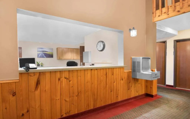 Super 8 Ely Minnesota