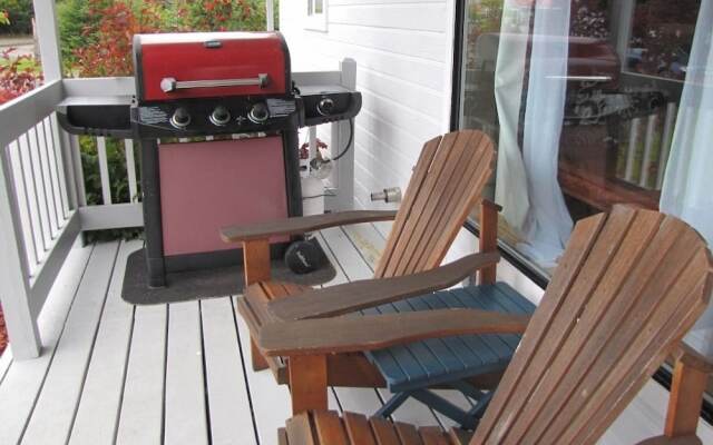 White House Inn on the Waterfront