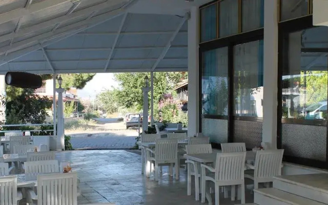 Moda Pansiyon Güzelçamlı