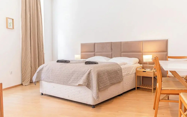 Charming 3BR Apt in Central Vienna