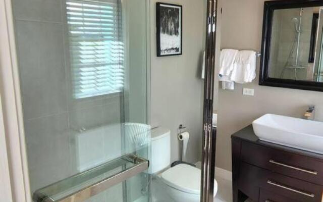 Modern Luxury 2-bedroom 2.5-bathroom townhouse