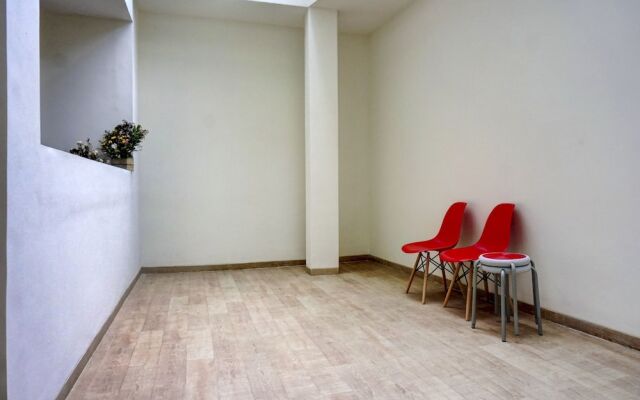 OYO 90629 The Home Srengseng