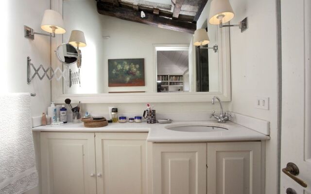 Princely Penthouse on the Pilgrims' Way