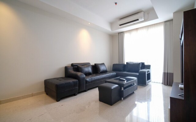 Homey 3Br With Private Lift At Grand Sungkono Lagoon Apartment