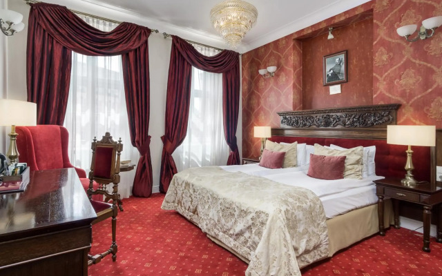 Hotel Kolegiacki