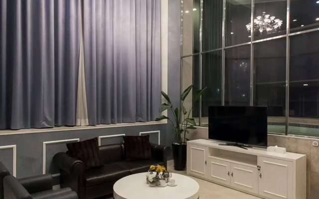 Pharos Hotel