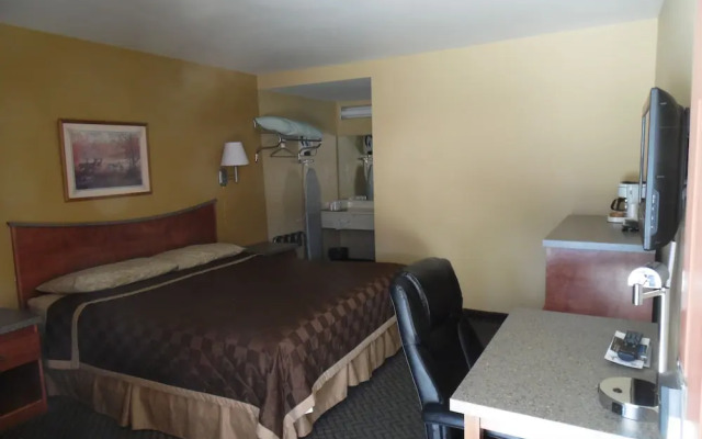 Trails Motel