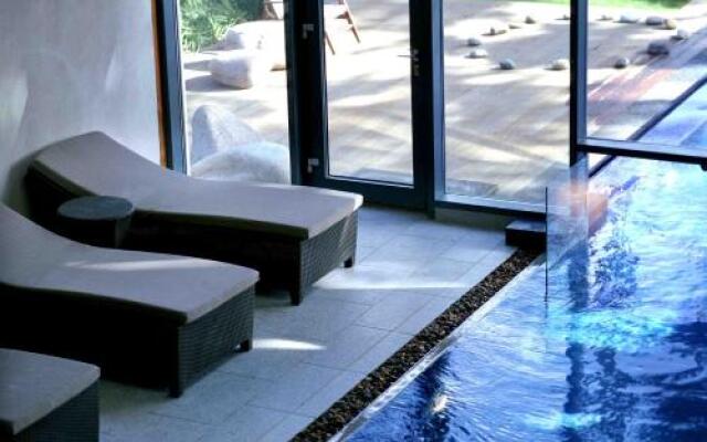 Kelly's Resort Hotel & Spa