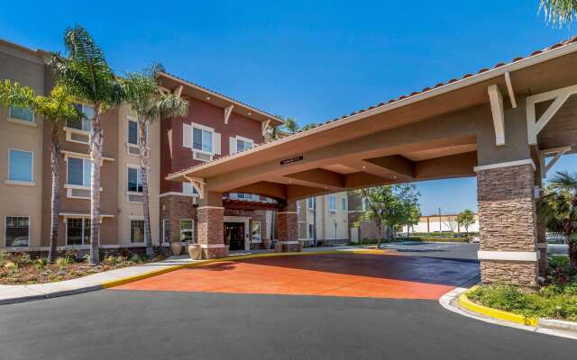 Comfort Inn & Suites near Ontario Airport