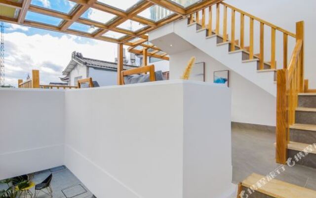 Lily Garden Hostel