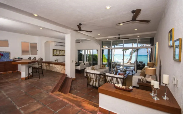 Beachfront W Private Staff in Gated Community