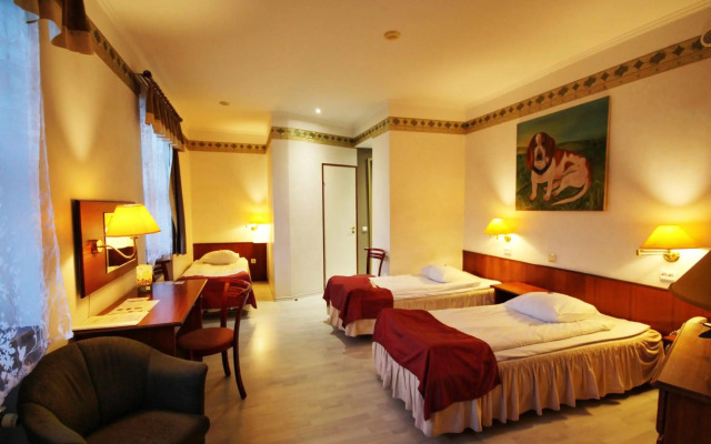 NB Hotel