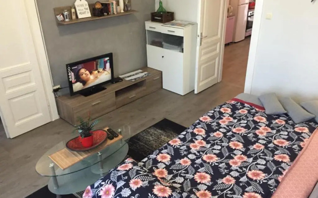 APARTMENT MAX 4 stars