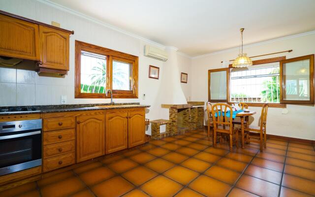 Villa Cantallops