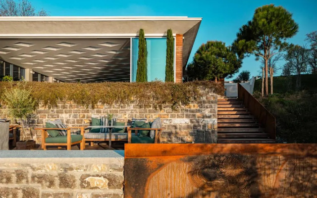 Vaya Beach Resort	