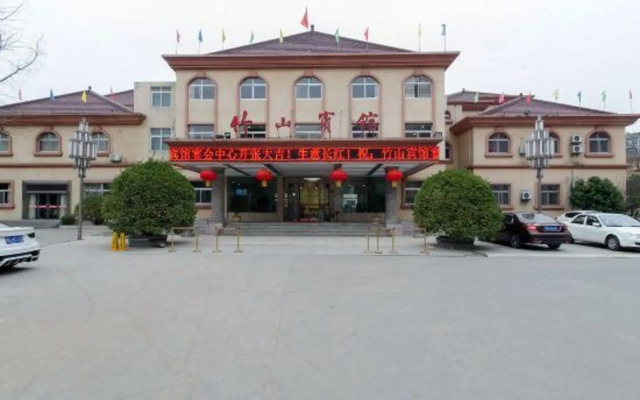 Zhushan Hotel