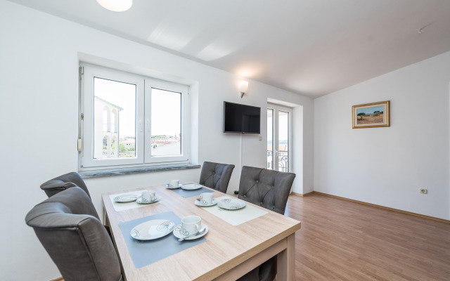 Apartment Antonia 220m From the Beach