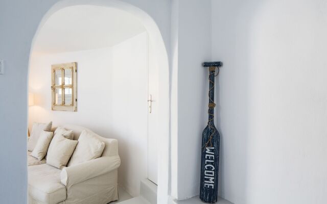 Villa Thea Collection