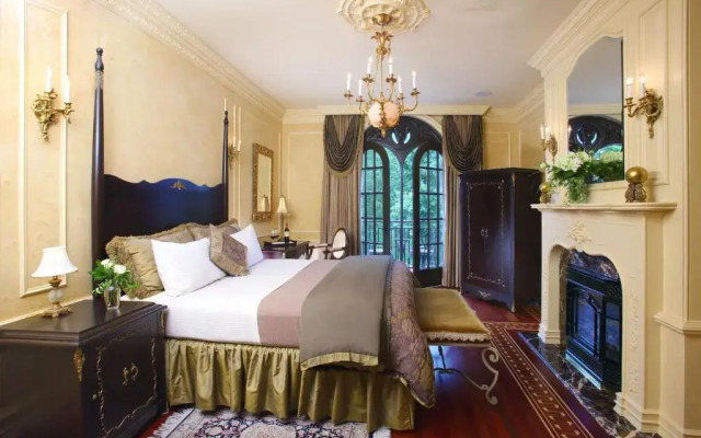 Ledson Hotel