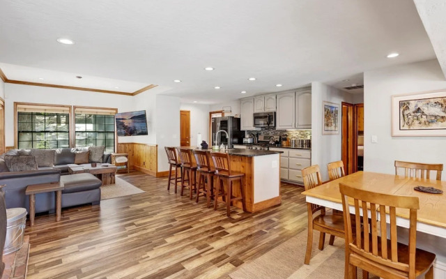 Serenity Cove Lake House #2472 by Big Bear Vacations