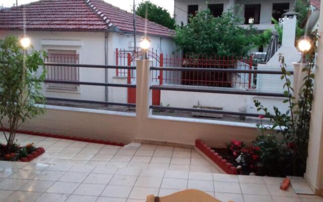Seaside Villa for 6 people - Alykes Beach