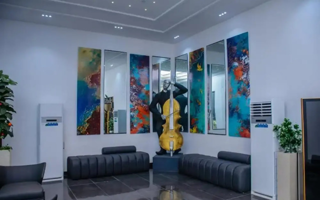 G Pinnacle Signature Hotel