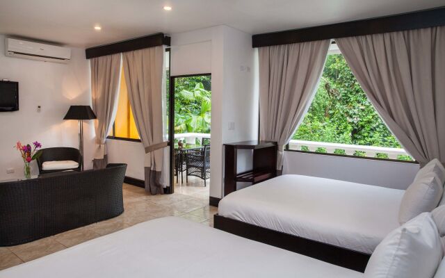 Tifakara Boutique Hotel & Birding Oasis