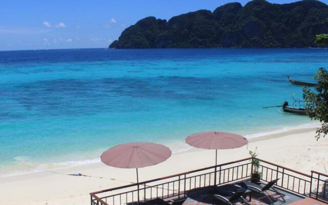 Phi Phi Long Beach Resort & Villa