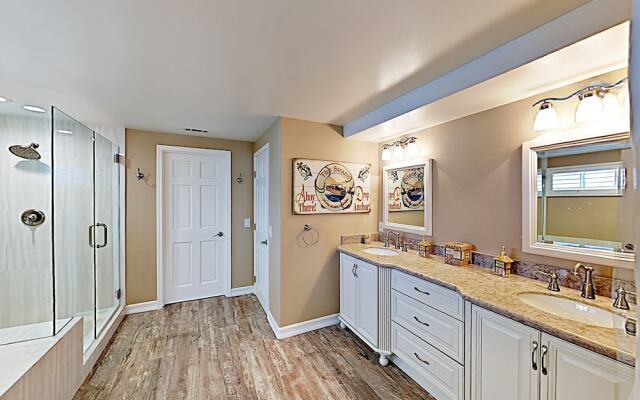 124 Oxnard - 3 Br Home