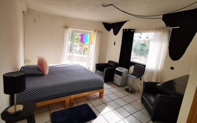 Vela Lounge & Hostel PV