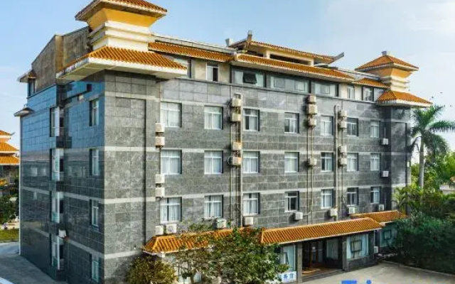 Xinsha Beach Holiday Hotel